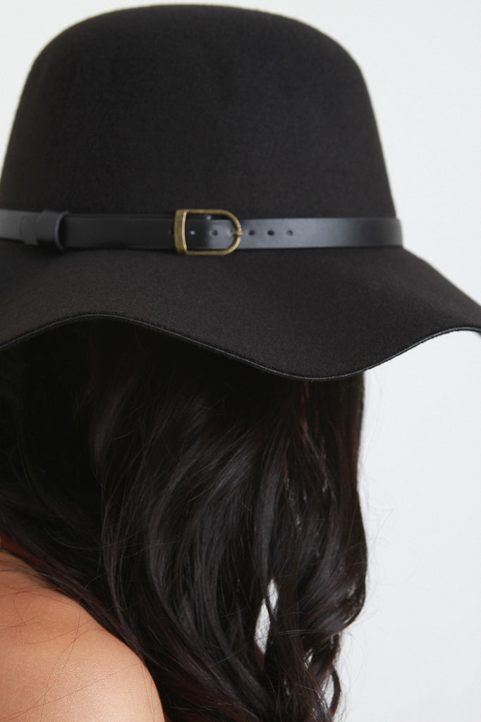 Leatherette Belt Floppy Hat